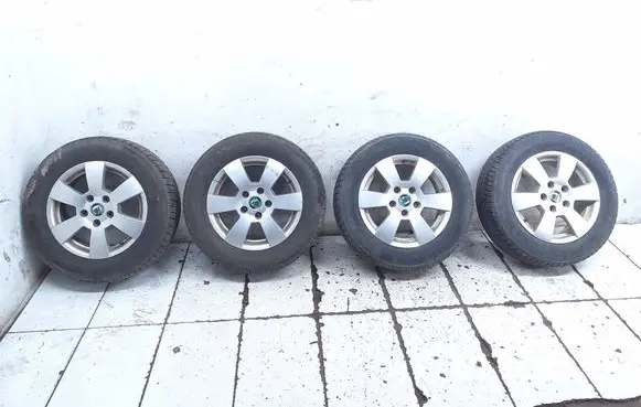 Skoda Octavia Mk2 (1Z) R15 alloy rim 1Z0601025R 6U0601151L
