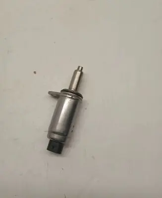 Porsche Macan (95B) Camshaft vanos timing valve 06E103697