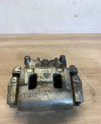 Mitsubishi Outlander Front brake caliper