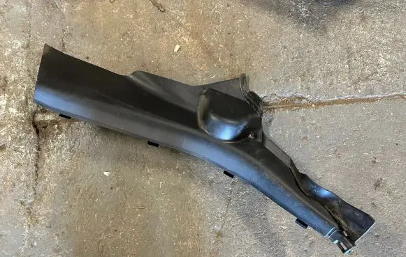 Mazda 3 II (B) pillar trim (bottom) BBN968760