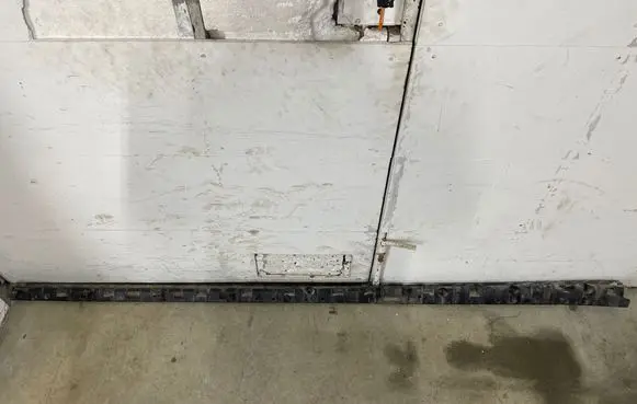 Tesla Model X Sill supporting ledge 104669000B