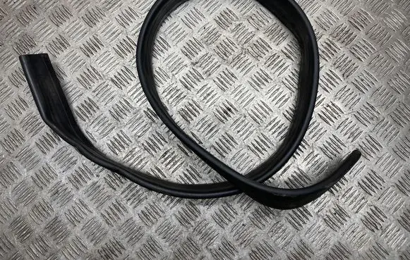 Mercedes-Benz CLS C218 X218 Engine compartment rubber A2126280298