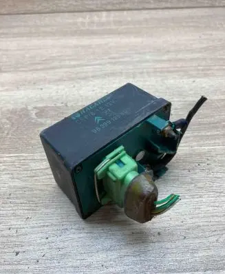 Citroen Xsara Glow plug pre-heat relay 9639912580