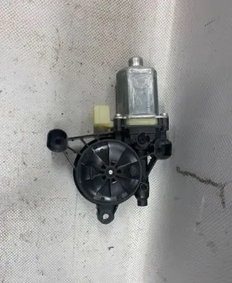 Audi Q7 4M Front door window regulator motor 8W0959801