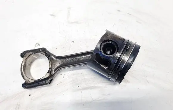 Opel Insignia A Piston with connecting rod 