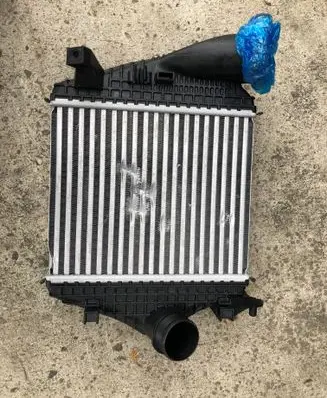 Lamborghini Urus Intercooler radiator 4M0145803BT 905127100 4M0094B