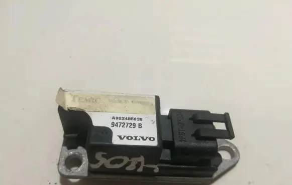 Volvo S70 V70 V70 XC Airbag deployment crash/impact sensor 9472729B