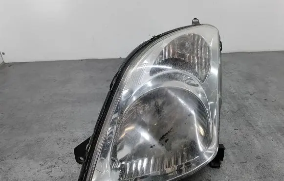 Suzuki Swift I Headlight/headlamp 35300-62J11