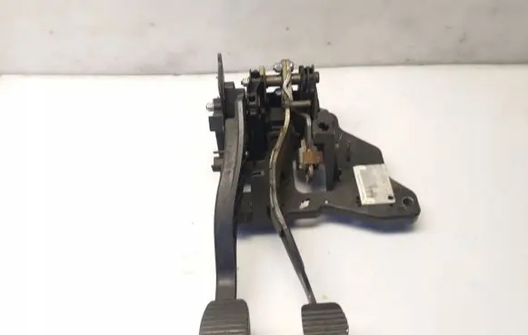 Peugeot 508 Brake pedal bracket assembly 