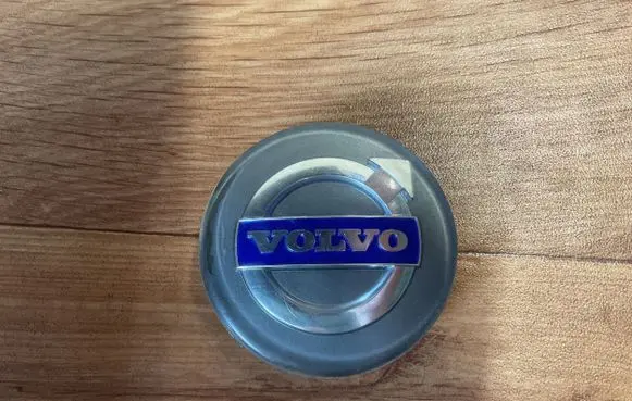 Volvo V70 Original wheel cap 30666913 30748052