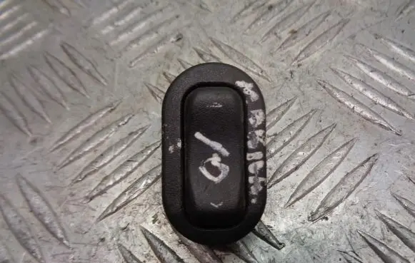 Opel Meriva B Quarter vent window switch 13367102