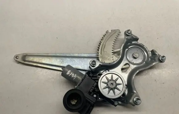 Toyota Prius (XW50) Rear door window regulator with motor 8571047150