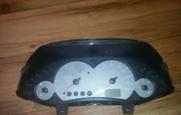 Ford Focus Speedometer (instrument cluster) 98ap10841bc