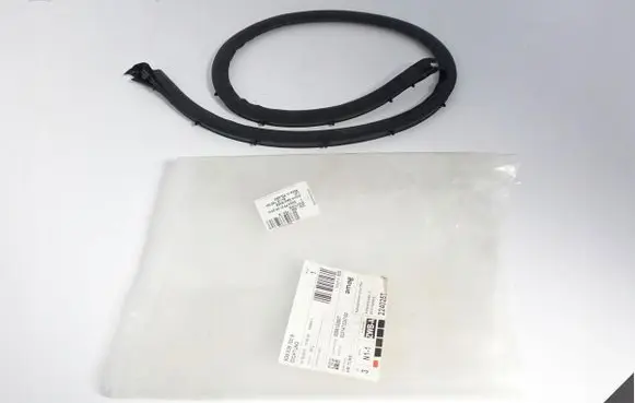 Volkswagen Golf VII Rubber seal loading door 5G9839700B