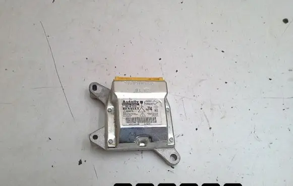 Renault Laguna II Engine control unit/module 82000687756