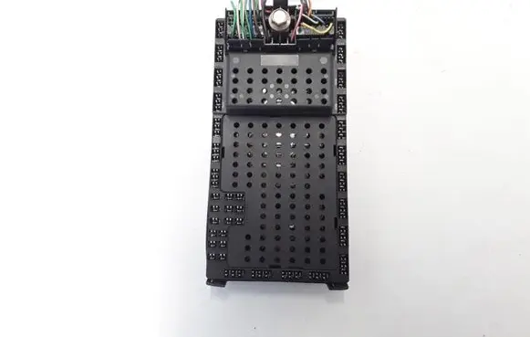 Volvo XC70 Fuse module 08696040