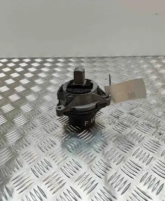 BMW 4 F36 Gran coupe Engine mount bracket 6799104