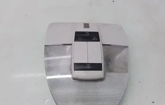 Mercedes-Benz B W245 Front seat light