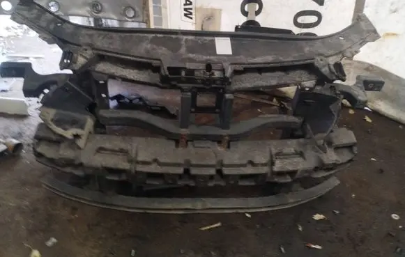 Volkswagen PASSAT B6 Radiator support slam panel