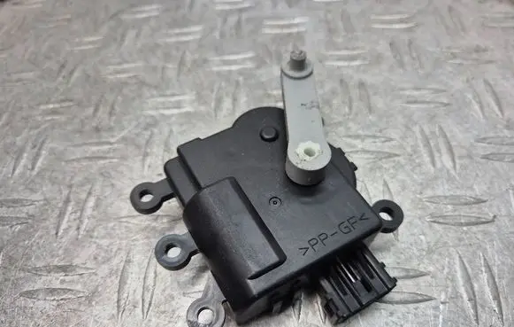 Mazda 3 III Air flap motor/actuator