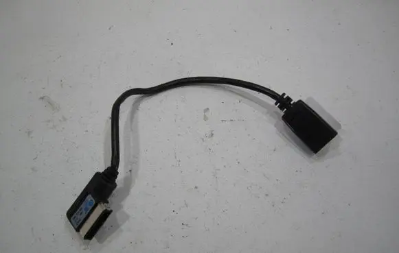 Volkswagen Golf VI USB socket connector 5N0035558 2511