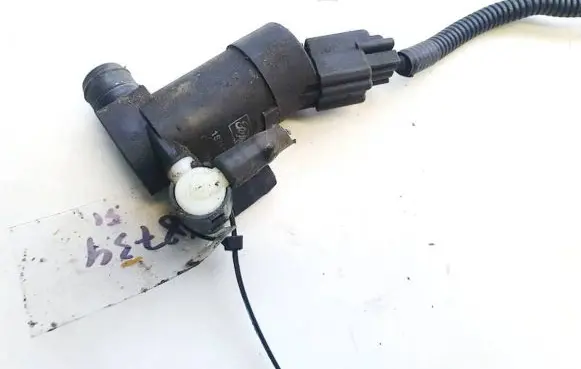 Volvo V50 Windscreen/windshield washer pump 1s7117k624fe 1s71-17k624-fe