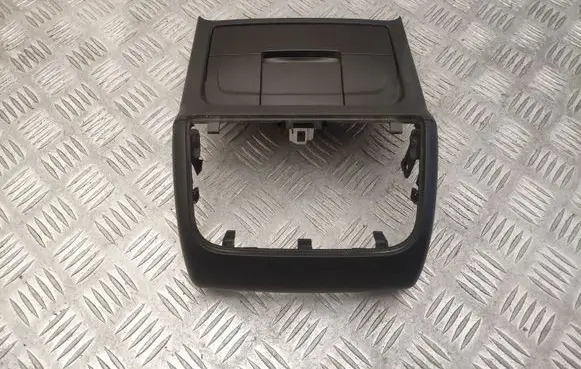 Audi A5 8T 8F Rear air vent grill 8K0864376