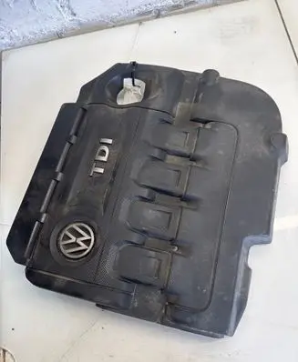 Volkswagen PASSAT B8 Engine cover (trim) 04L103925 04L103925J