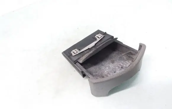 Citroen Xsara Picasso Car ashtray 9635581577