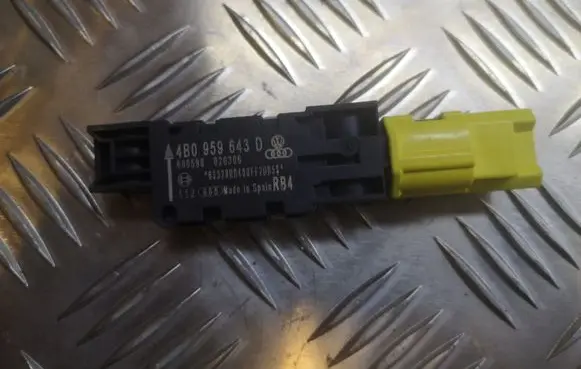 Audi A8 S8 D3 4E Airbag deployment crash/impact sensor 4B0959643D