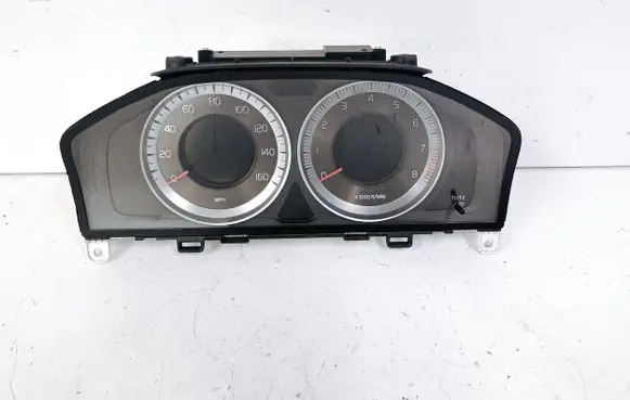 Volvo XC70 Speedometer (instrument cluster) 31343326AA 36001837