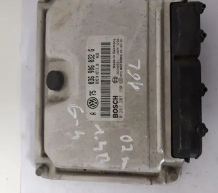 Volkswagen Golf IV Engine control unit/module 036906032G 0261207190
