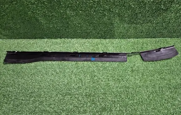 Audi A3 S3 8L Radiator trim 8y0121291