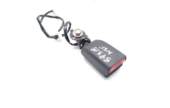 Front seatbelt buckle