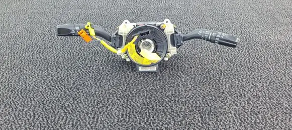 Mazda 6 Wiper turn signal indicator stalk/switch 17D318 GJ5M