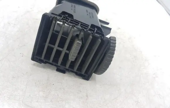 Nissan X-Trail T30 Cabin air duct channel 68750EQ000 E6475161 AG01
