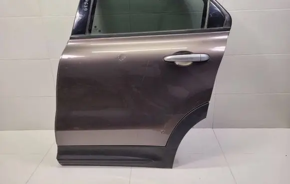 Fiat 500X Rear door