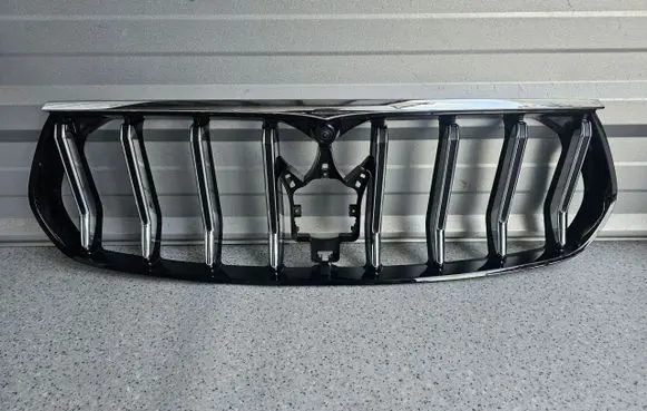 Maserati Levante Front bumper lower grill