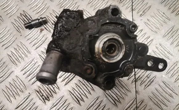 Ford Mondeo Mk III Power steering pump 7s7e3a733
