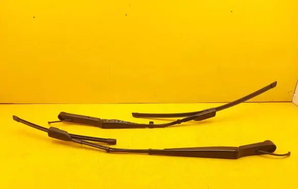 Peugeot 308 Front wiper blade arm 9830981980 9830976880
