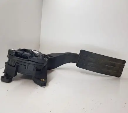 Renault Captur Accelerator throttle pedal 180223454R