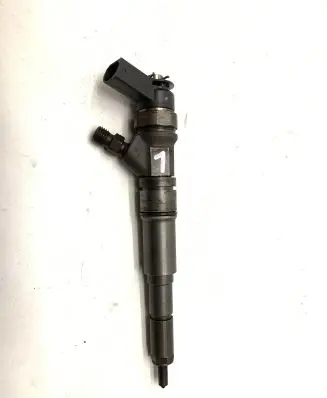 BMW 5 E60 E61 Fuel injector 7793836 6Y8D113T