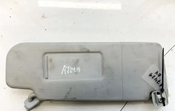 Sun visor