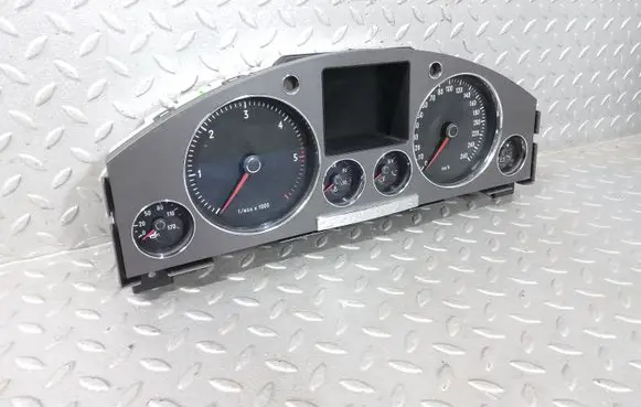 Volkswagen Phaeton Speedometer (instrument cluster) 3D0920882N 0263619404