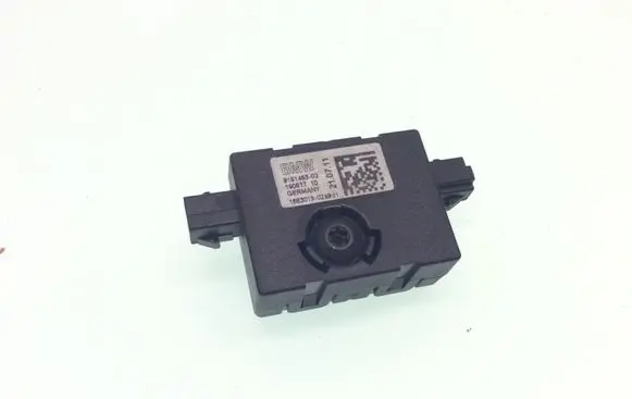 BMW X4 F26 Aerial antenna amplifier 9181453