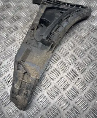 Volvo XC90 Front bumper mounting bracket 30698128