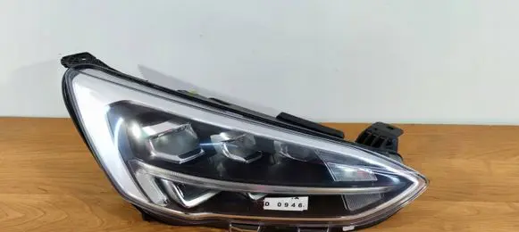Ford Focus Headlight/headlamp JX7B-13E014-AE