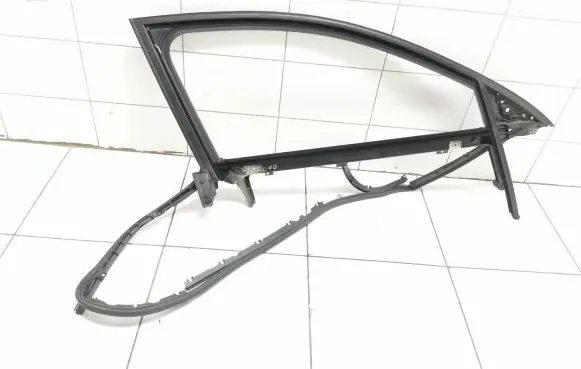 Audi A6 S6 C6 4F Front door window/glass frame 4F0837630