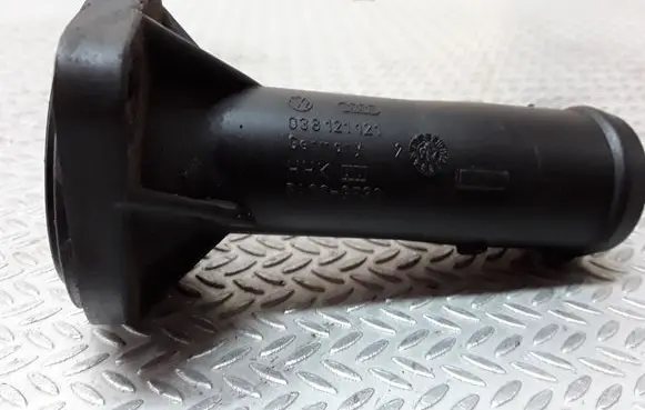 Skoda Octavia Mk1 (1U) Engine coolant pipe/hose 038121121