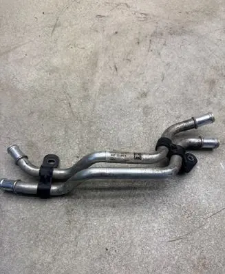 Audi A4 S4 B9 Engine coolant pipe/hose 8W0121400B